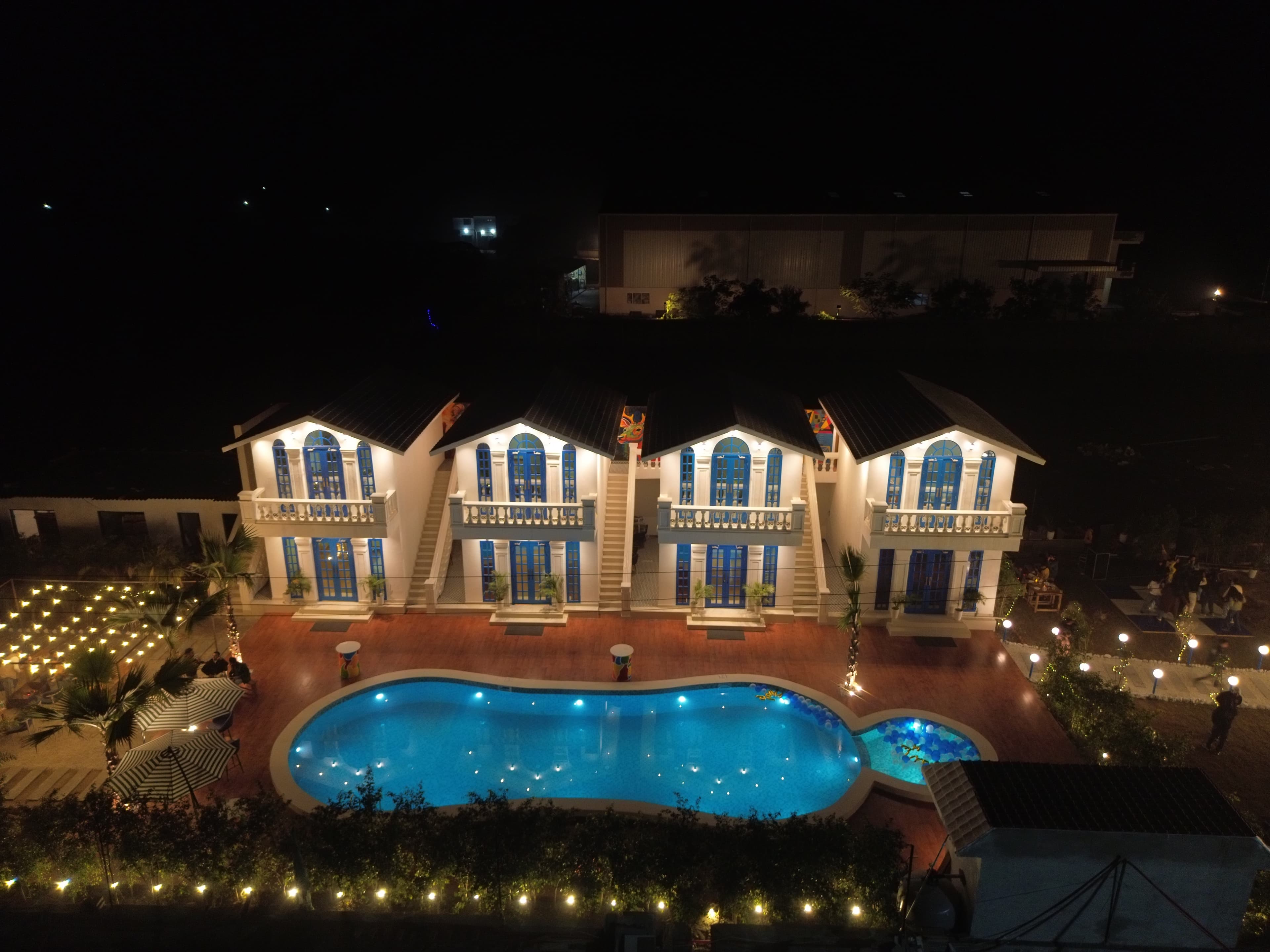 Deer Donna luxury ambience